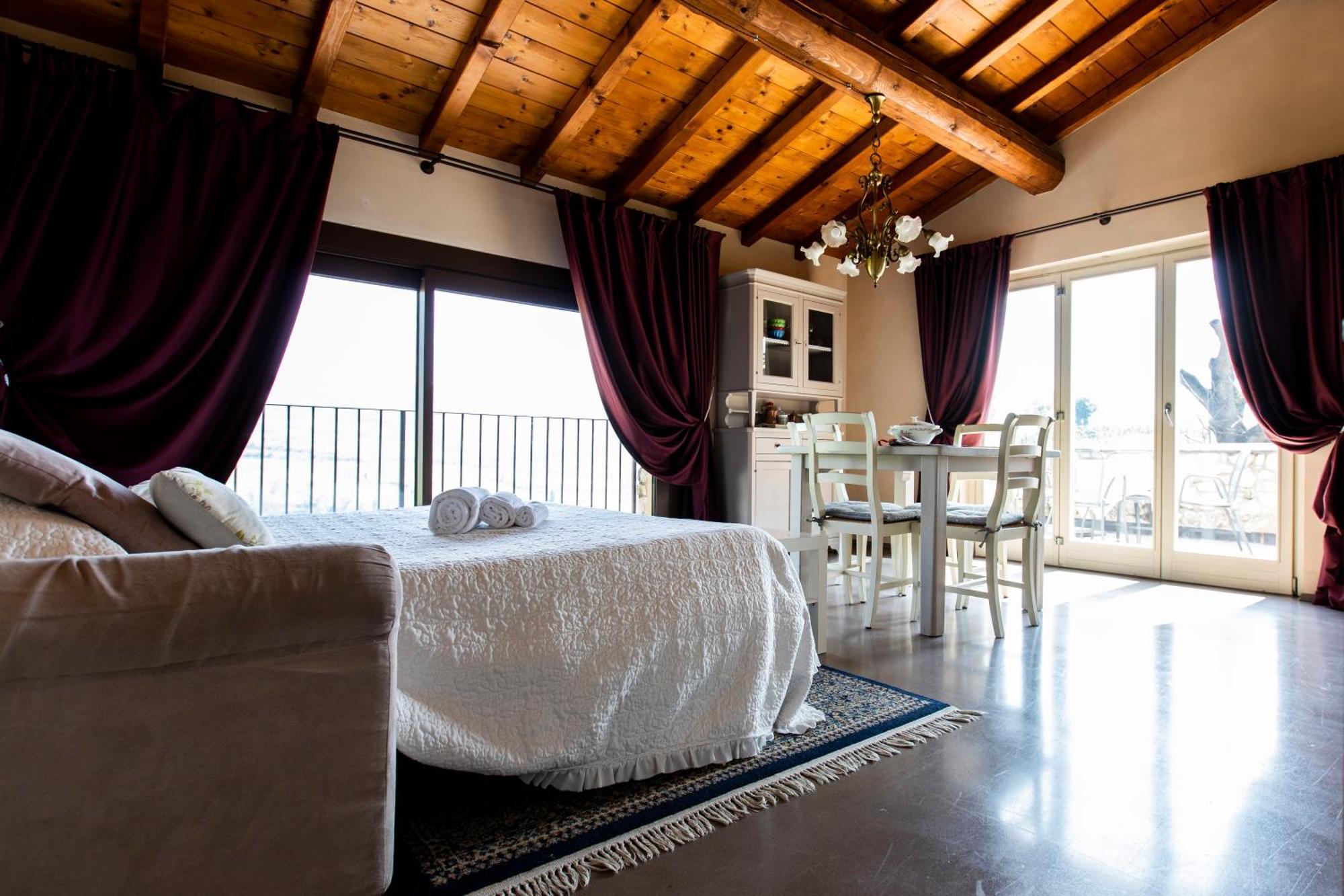 Corte Dei Soavi Suites - Apartments Soave  Exterior photo