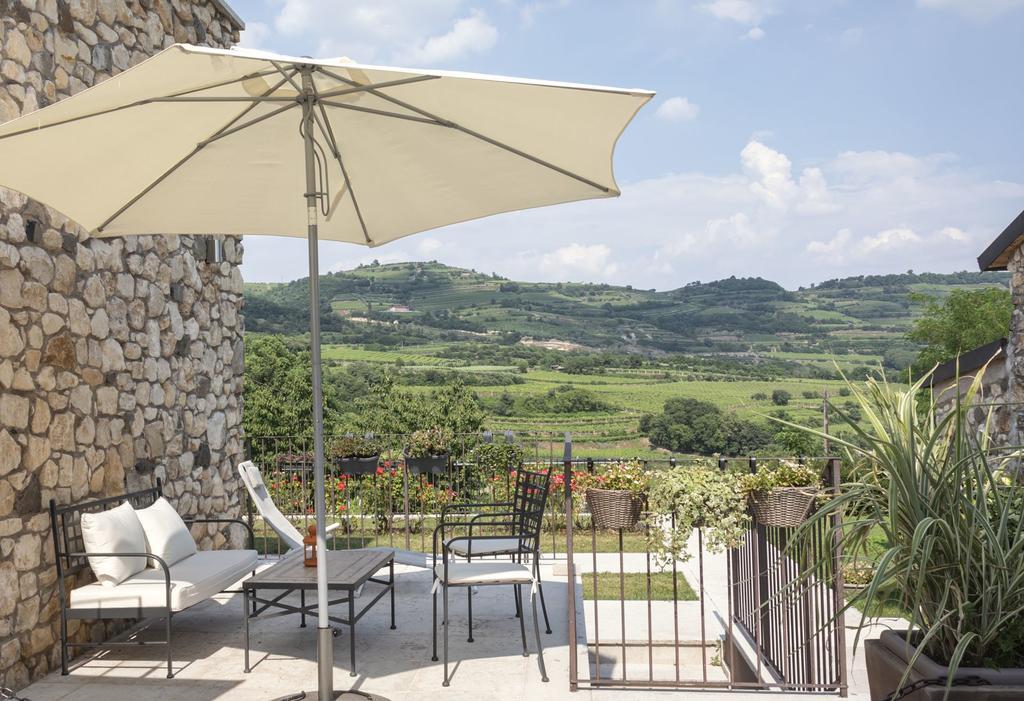 Corte Dei Soavi Suites - Apartments Soave  Exterior photo